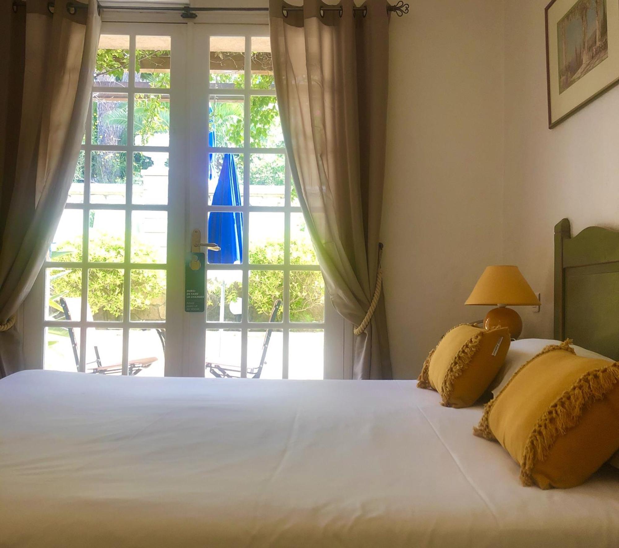 Hotel Jas Neuf Сент-Максім Номер фото